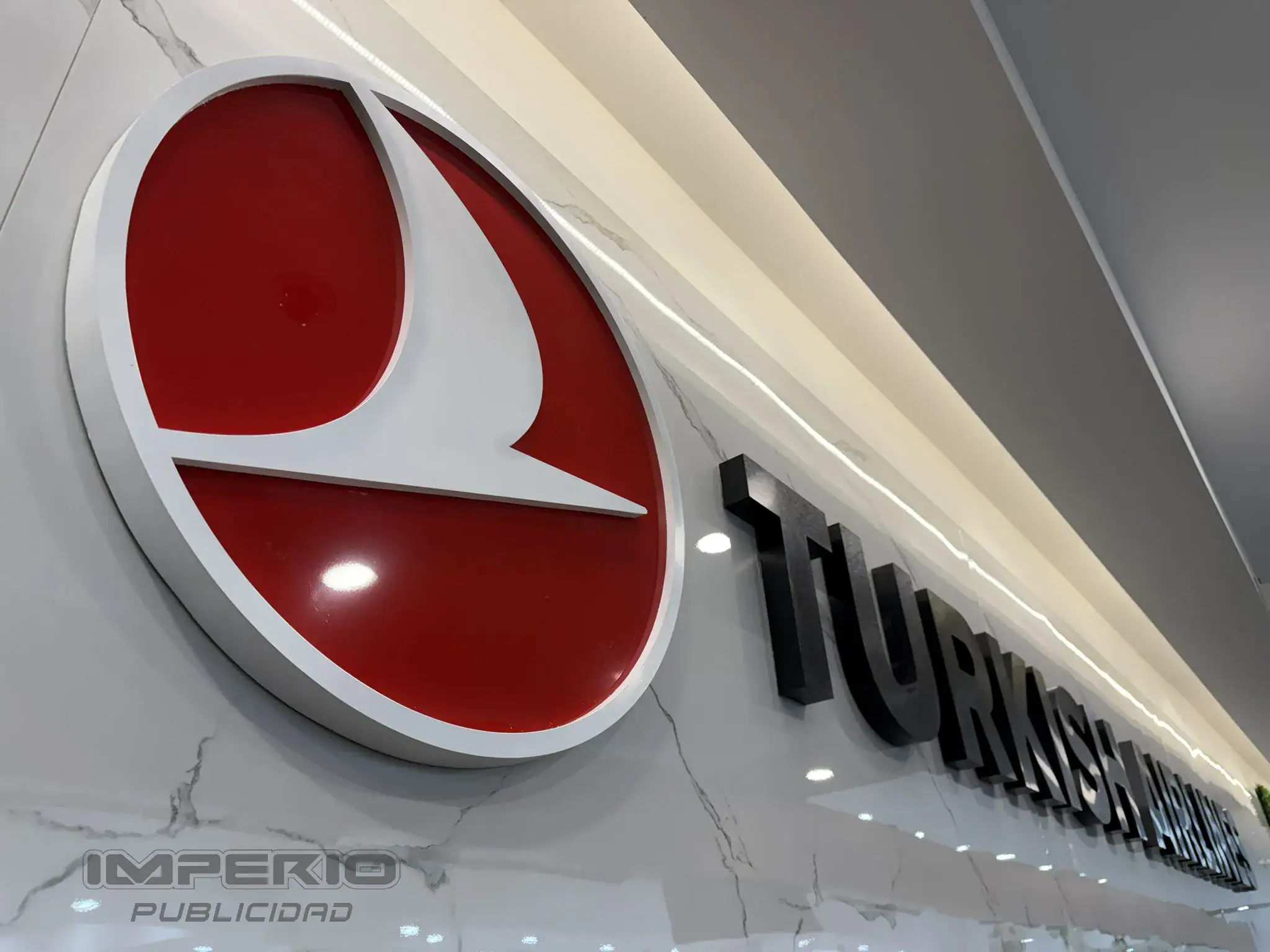 Letras 3D de aluminio en CDMX para oficinas y recepciones